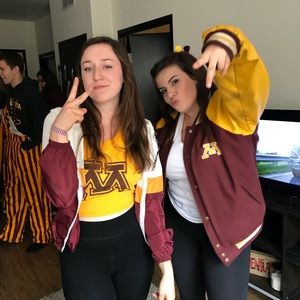 Meet your Posher, Etta